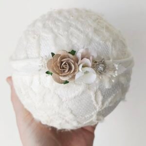 headband Zoé fleuri fait main pour séance photo bébé et newborn
